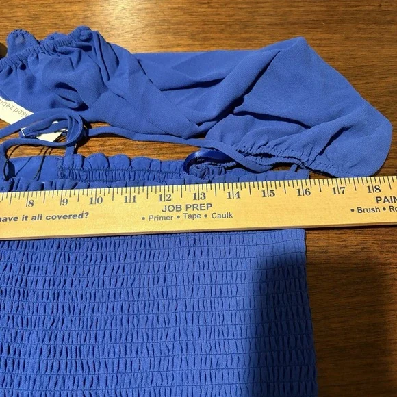 Naked Zebra NWT Woman's Off Shoulder Smocked Long Sleeve Crop Top Size L Blue - Picture 10 of 11